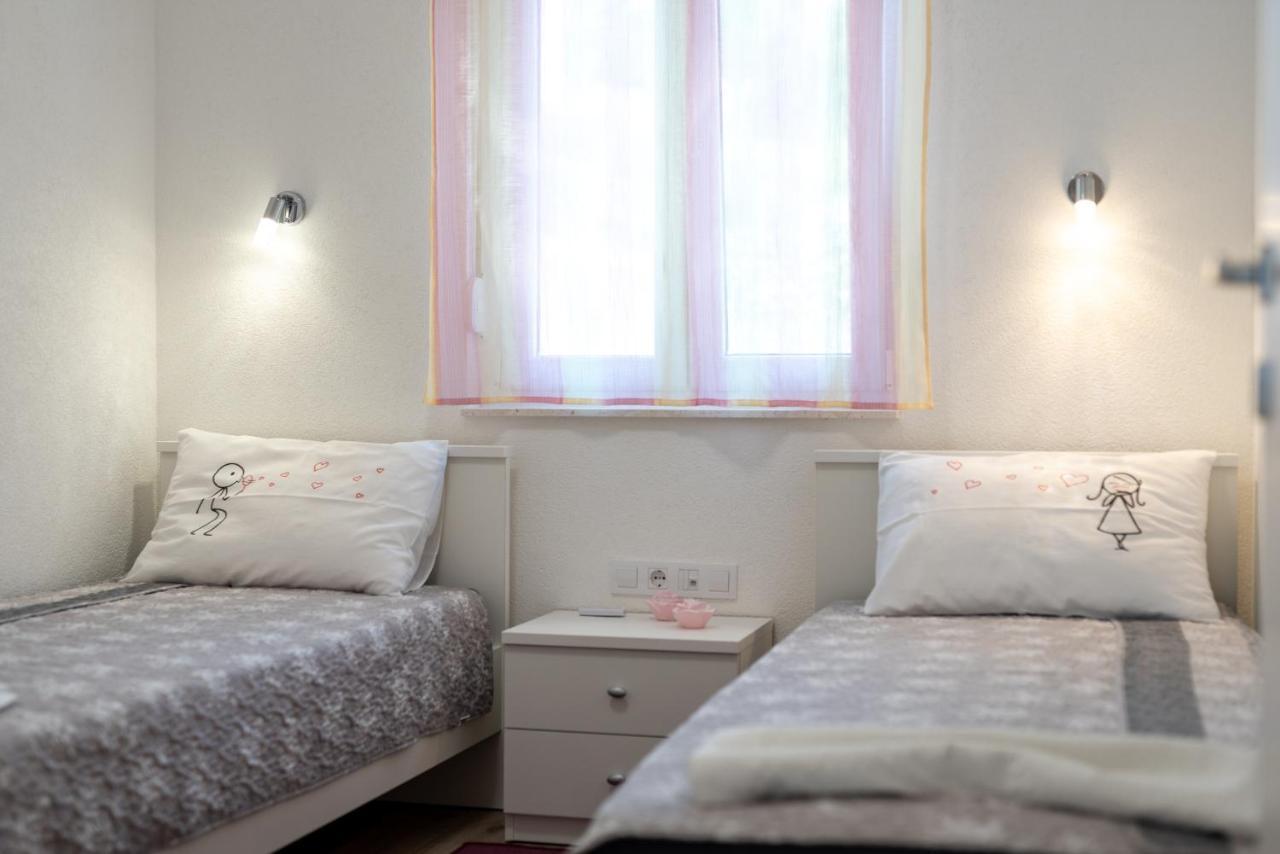 Apartment Gagula With Jacuzzi Τρογκίρ Εξωτερικό φωτογραφία