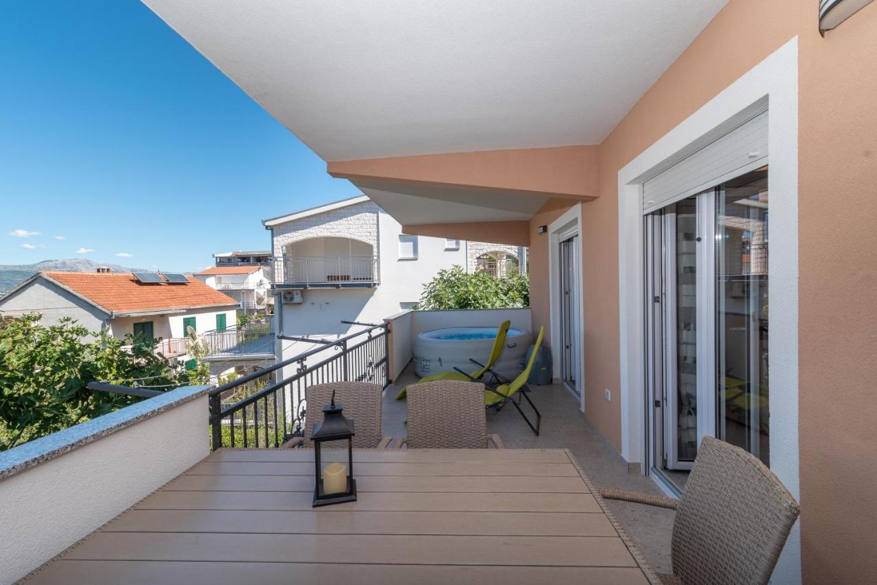 Apartment Gagula With Jacuzzi Τρογκίρ Εξωτερικό φωτογραφία