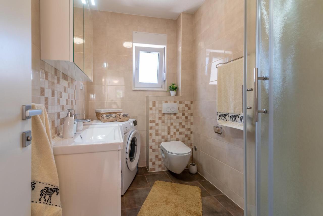 Apartment Gagula With Jacuzzi Τρογκίρ Εξωτερικό φωτογραφία