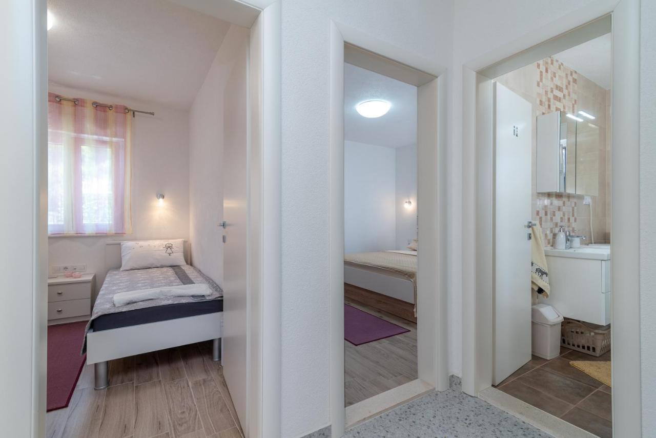 Apartment Gagula With Jacuzzi Τρογκίρ Εξωτερικό φωτογραφία