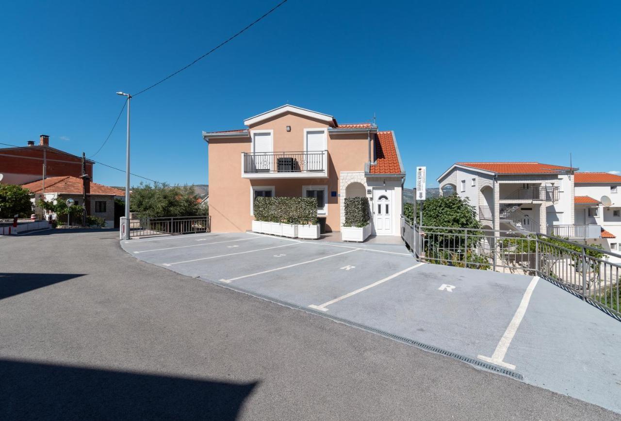 Apartment Gagula With Jacuzzi Τρογκίρ Εξωτερικό φωτογραφία