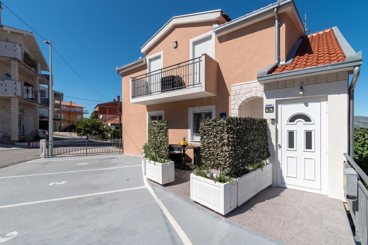 Apartment Gagula With Jacuzzi Τρογκίρ Εξωτερικό φωτογραφία