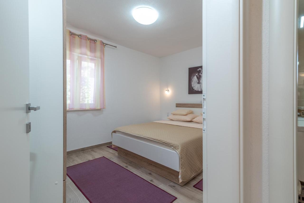 Apartment Gagula With Jacuzzi Τρογκίρ Εξωτερικό φωτογραφία