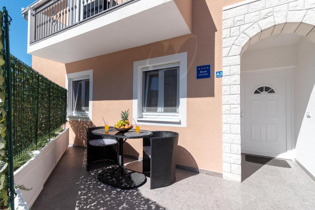 Apartment Gagula With Jacuzzi Τρογκίρ Εξωτερικό φωτογραφία